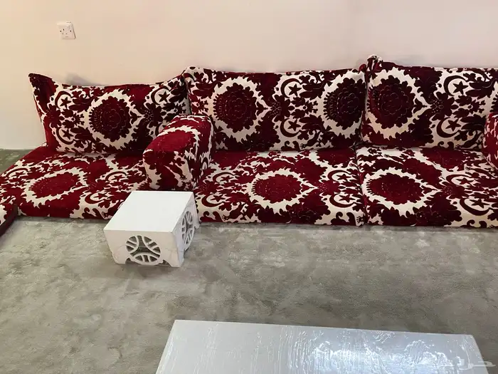 جلسه شعبيه متكامله بالكمار والطاوله الارضيه شبه جديده 4