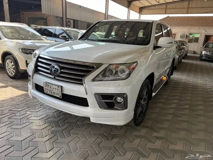لكزس LX570 موديل 2014 فل 1