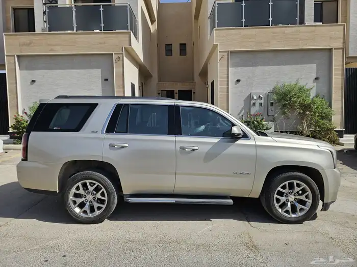 يوكون 2015ذهبيSLT 4
