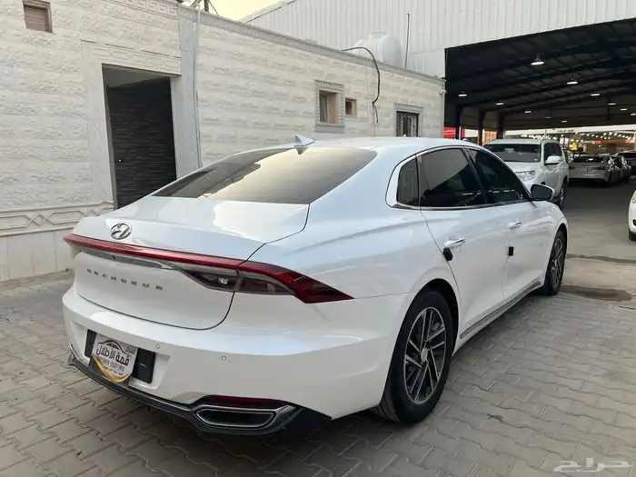 ازيرا 2021 وارد كوريا نظيف جدا لدى قمة الاطلال 6