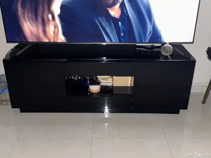 طاولة بلازما مافيها اي عيب بس خدوش بسيطه 1