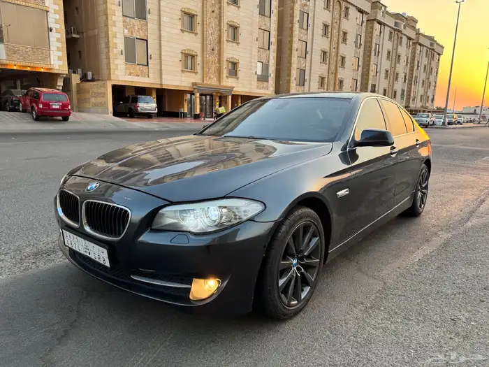 للبيع BMW 523 i موديل 2011 نظيفه 1