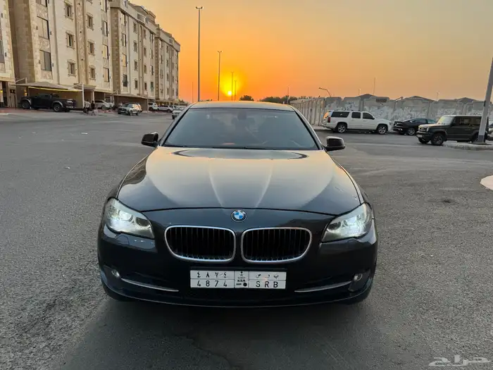 للبيع BMW 523 i موديل 2011 نظيفه 7