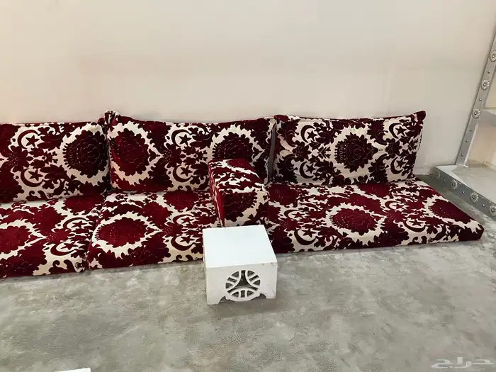 جلسه شعبيه متكامله بالكمار والطاوله الارضيه شبه جديده 5