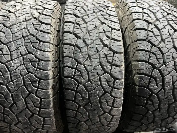 كفرات كومهو ربع حجري مقاس 285 70 17 38