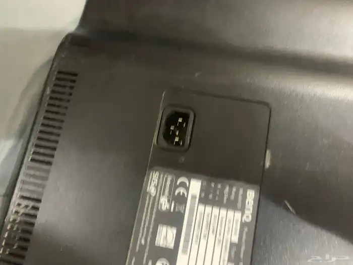 سماعة بي سي و سوني نظيفة وسليمه وشاشه BenQ 6