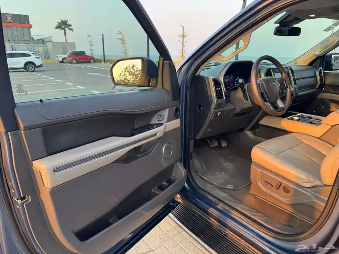 للبيع فورد اكسبيدشن 2020 مطور 16