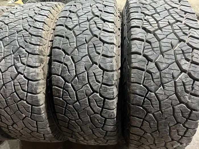 كفرات كومهو ربع حجري مقاس 285 70 17 24