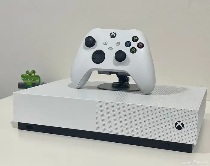 Xbox One S 6