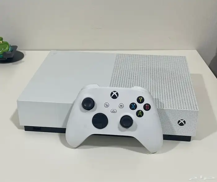 Xbox One S 1