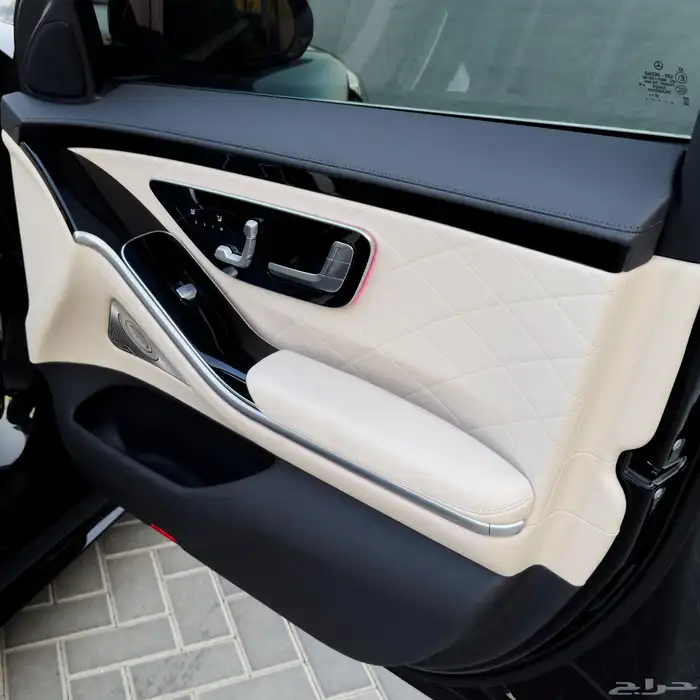 مرسيدس S580 V8 2021 - أسود داخلي بيج 14