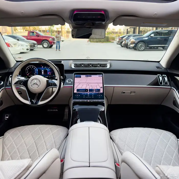 مرسيدس S580 V8 2021 - أسود داخلي بيج 9