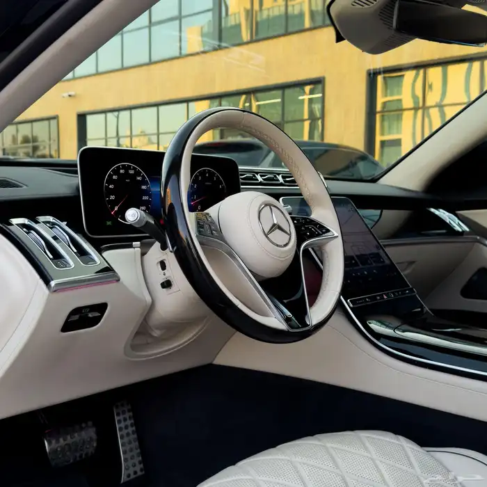 مرسيدس S580 V8 2021 - أسود داخلي بيج 20