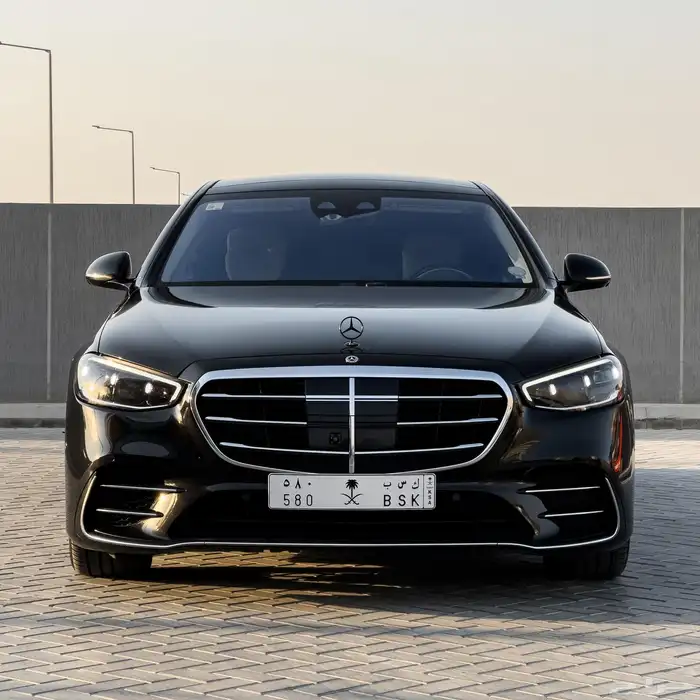 مرسيدس S580 V8 2021 - أسود داخلي بيج 0