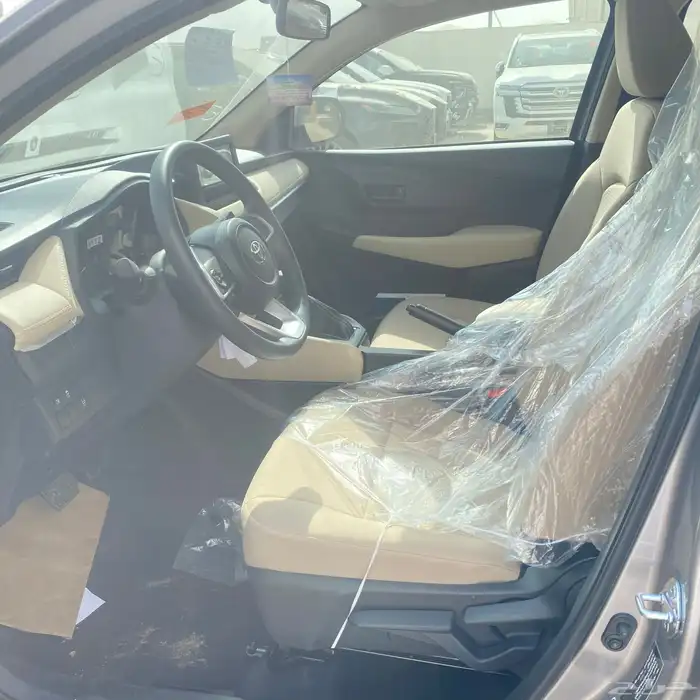 تويوتا يارس Y ستاندر وايضا  جميع الفئات 2026 4