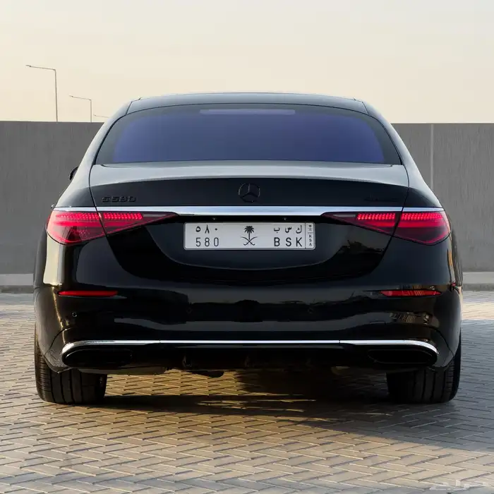 مرسيدس S580 V8 2021 - أسود داخلي بيج 4