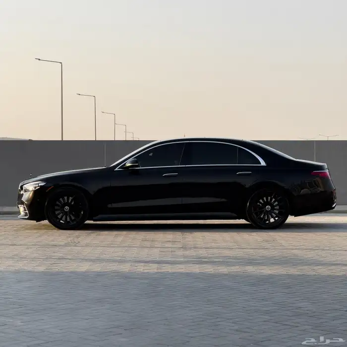مرسيدس S580 V8 2021 - أسود داخلي بيج 2