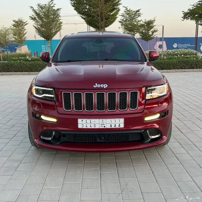 جيب شيروكي SRT 9