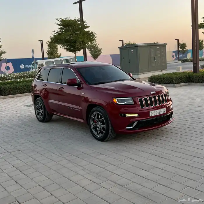 جيب شيروكي SRT 10
