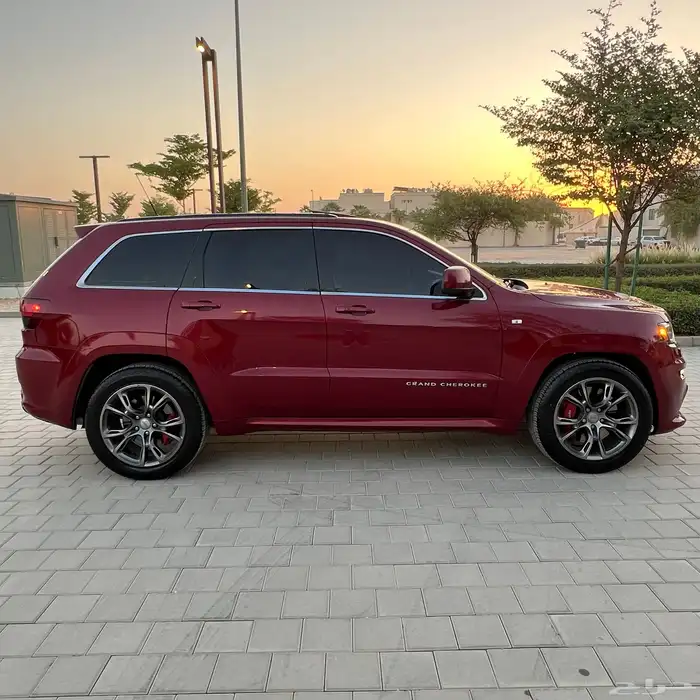 جيب شيروكي SRT 6
