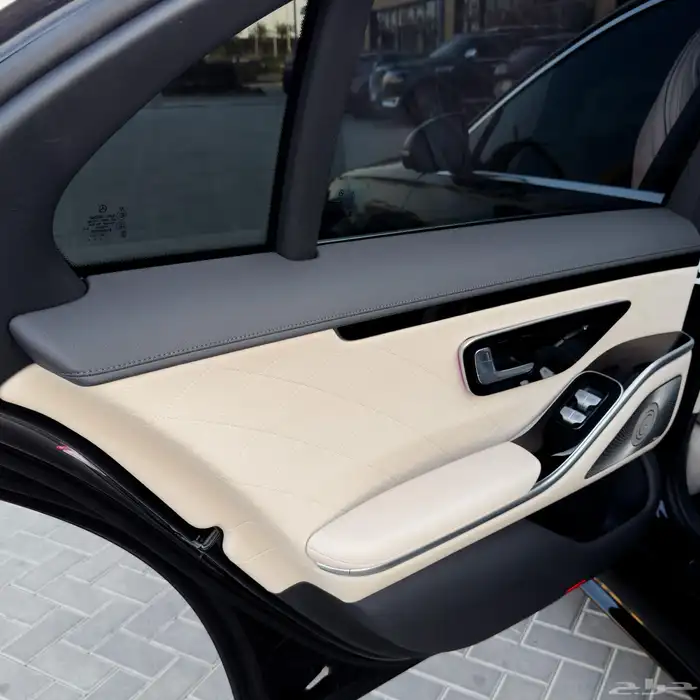 مرسيدس S580 V8 2021 - أسود داخلي بيج 16