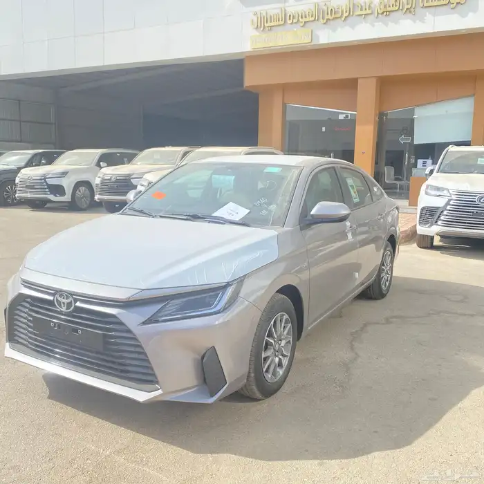 تويوتا يارس Y ستاندر وايضا  جميع الفئات 2026 1