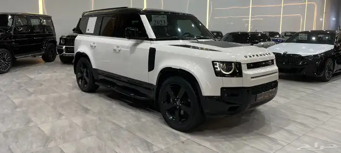 لاند روفر ديفندر P400 SE 2023 1