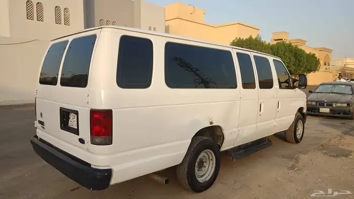 فان ابيض E350 بنزين 10 سلندر 2013 3