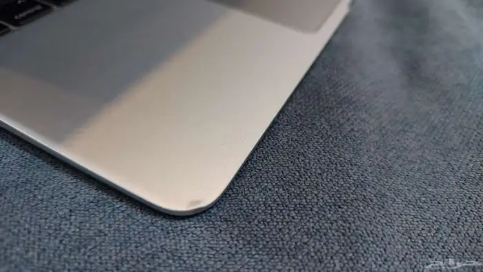 للبيع MacBook air m1 ماك بوك 6