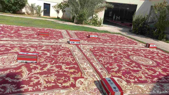 للحفلات والمناسبات للايجار كراسي خيام زال طاولات طعام سماعات 2