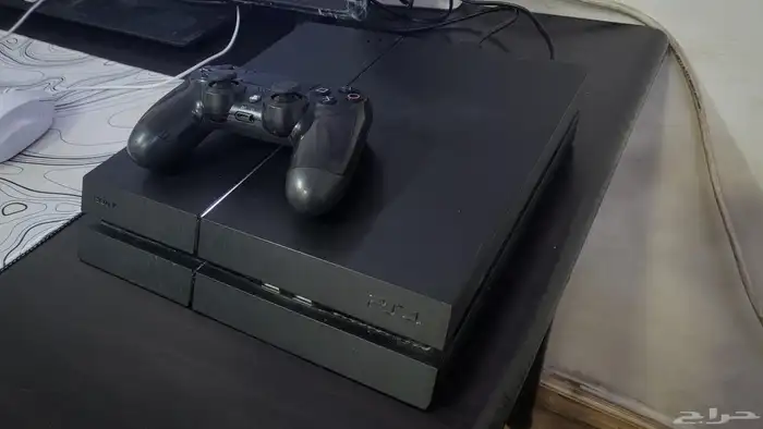 PS4 مع ثلاثة العاب ويد اصلية واسلاكه 0