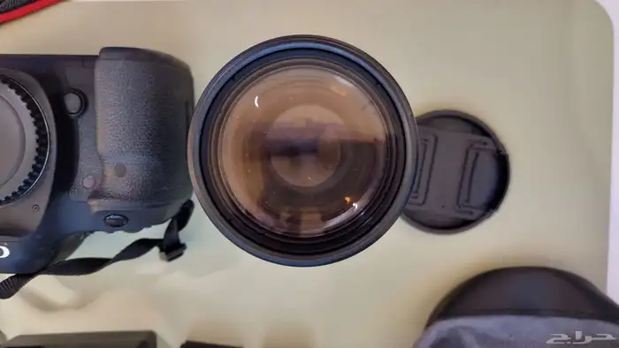 كاميرا كانون 5d mark iii مع عدسة 135mm 1 2 13