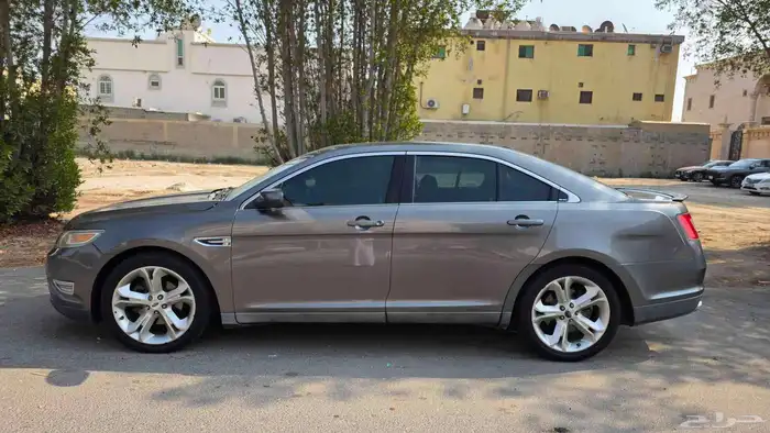 للبيع فورد تورس فئة شو 2011 Taurus SHO 1