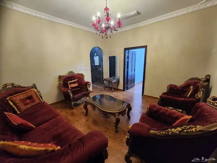 شقه مفروشه عقد سنوي دفع 2400 شهري مدخل خاص العزيزيه بن دود 3