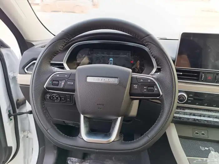جيتور X70 luxury 2025 5