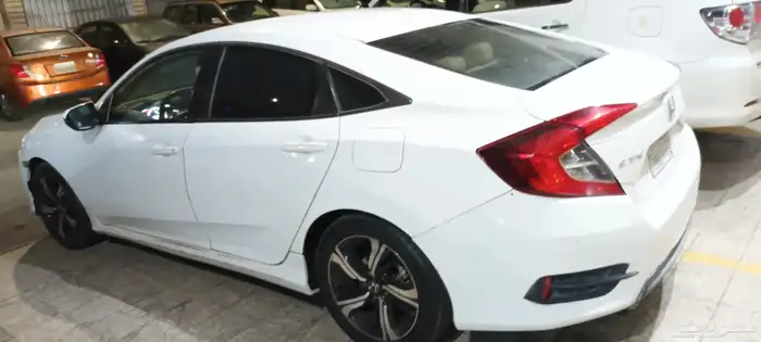 سيفيك مجدد مفحوص مضمونه لامانع من البدل بسياره 7 مقاعد 0