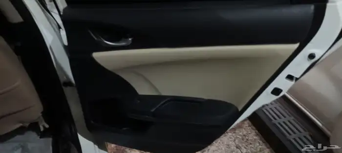 سيفيك مجدد مفحوص مضمونه لامانع من البدل بسياره 7 مقاعد 9