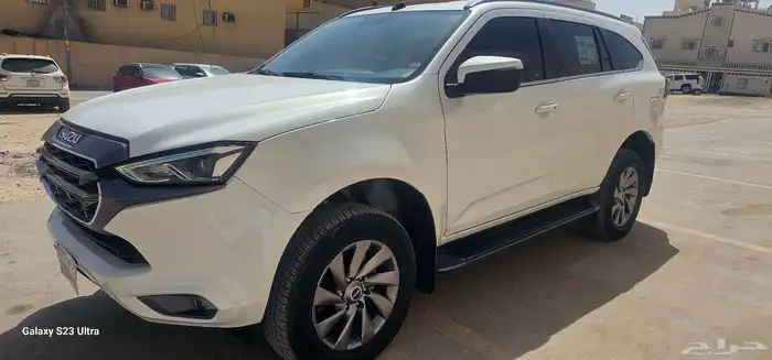 ايسوزو ام يو اكس 2024 فل كامل 6