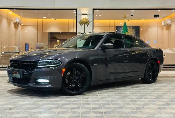 تشارجر RT 2016 سعودي V8 نظيف جدا 2
