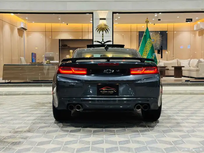 كمارو SS 2017 فل كامل V8 بحاله ممتازه 3