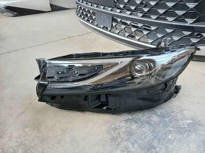 شمعة كامري 2025 يسار اصلي وكاله 0