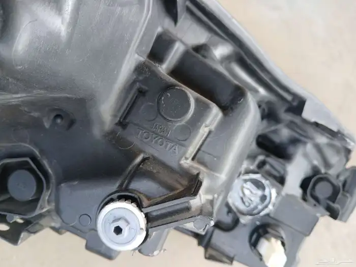 شمعة كامري 2025 يسار اصلي وكاله 2