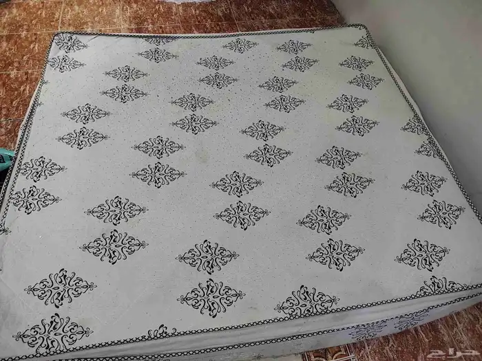 فرش سرير جديد ب 50 0