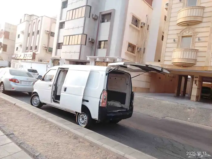 دباب باص نقل بضائع 8