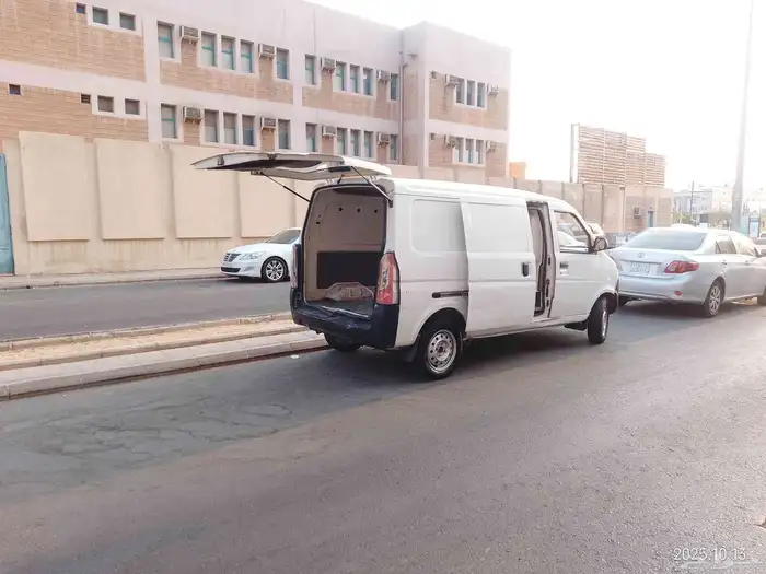 دباب باص نقل بضائع 6