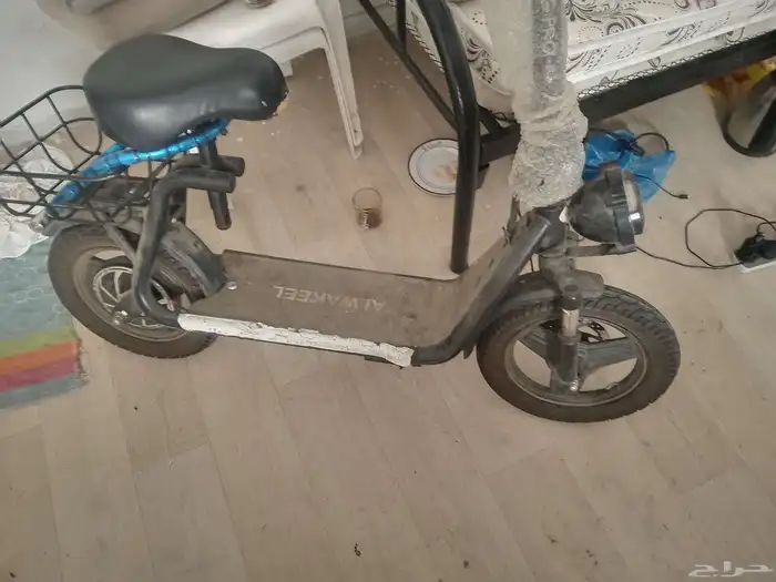 سكوتر استعمال شهر مع كامل ملحقاته   الشاحن وعدت الصيانة 1