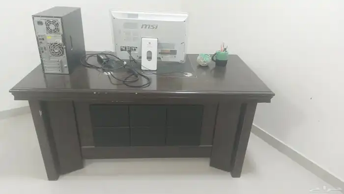 مكتب طاولة فقط بدون الكمبيوتر 0