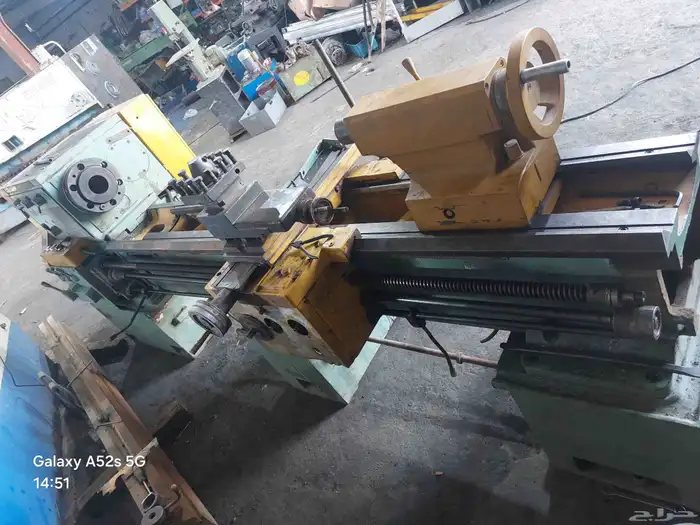 مخرطة معدنية مستعملة   طول 2.5 متر 0