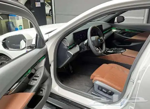 BMW530i M موديل 2025 الميموني للاستيراد بكوريا 6