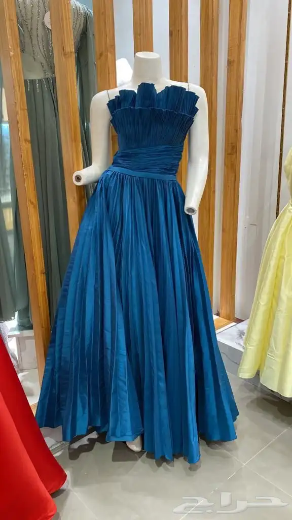 فستان سهر للبيع مقاس 0